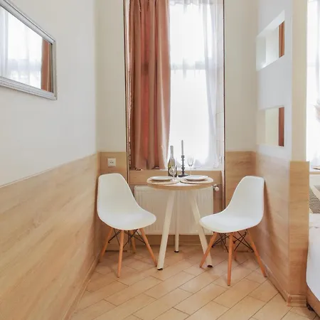 смарт з ремонтом біля форуму Apartamento Leópolis