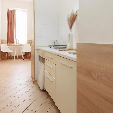 смарт з ремонтом біля форуму Apartamento