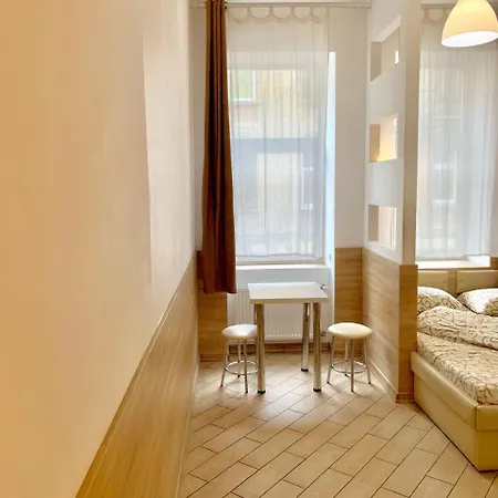 Apartament смарт з ремонтом біля форуму Lwów