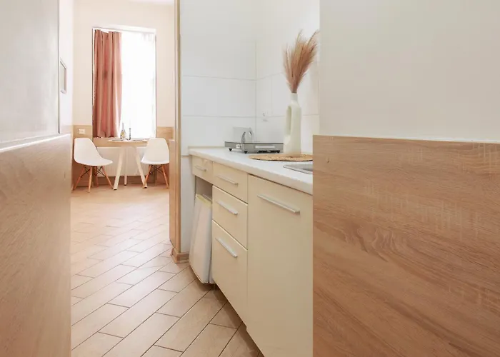 смарт з ремонтом біля форуму Apartament