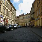 смарт з ремонтом біля форуму شقة